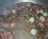 Foto del paso 2 de la receta: Spaghetti con salsa de almejas machas y repollitos de Bruselas