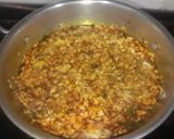 A picture of step 4 of Roasted papad curry.