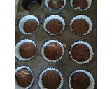 Foto langkah ke 6 dari resep Double Chocolate Cupcakes |Cupcakes Chocolate yang super nyoklat.