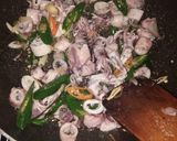 Foto langkah ke 3 dari resep Cumi tumis cabe ijo.