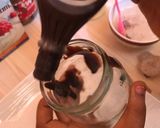 A picture of step 4 of Orea milkshake 2.