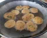 પૂરી (Poori Recipe in Gujarati) રેસીપી સ્ટેપ3ફોટો