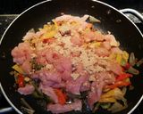 Foto del paso 4 de la receta: Salteado de pavo+pimientos+cebolla