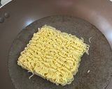 Foto langkah ke 1 dari resep Indomie Goreng Tek-tek.