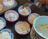 Foto langkah ke 4 dari resep Veggie Beef Muffins.