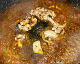 Foto del paso 6 de la receta: Arroz con camagroc, secreto, alcachofas..