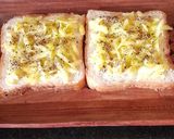 A picture of step 2 of Sweet Green Mango Sandwich.