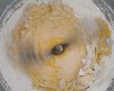 Foto langkah ke 2 dari resep Bomboloni Empuk isian Cokelat.
