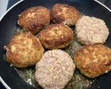 Kotlety mielone, wieprzowe z pieczarkami krok przepisu 3 zdjęcie