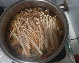 Foto langkah ke 3 dari resep #853. Soup Tahu Jamur Enoki.