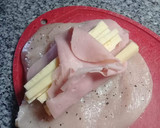 Foto del paso 2 de la receta: Pechugas de pollo rellenas con paleta y queso al verdeo