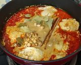 A picture of step 4 of Chicken Massaman Curry.