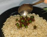 A picture of step 4 of Bihari chuda matar.