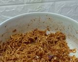 Foto langkah ke 5 dari resep Mie Goreng Kornet 😍.