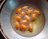 A picture of step 4 of Dry Gulab jamun.