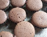 Foto langkah ke 5 dari resep Cupcake Cokelat Kayumanis.
