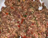 A picture of step 1 of Ultimate Burger patties.