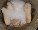 A picture of step 1 of Fruit biscuits fudge ice cream.