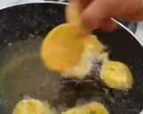 A picture of step 2 of Aloo puri (bhajiya).