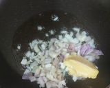 A picture of step 4 of Butter paneer masala.
