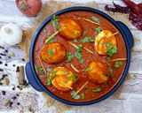 A picture of step 8 of Hot & Spicy Egg Vindaloo.