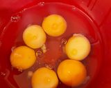 Foto del paso 7 de la receta: HUEVO EN SALSA PASILLA “PICUDA”