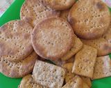 Foto del paso 3 de la receta: Galletitas de harina integral, centeno y semillas