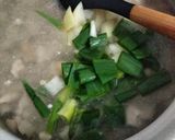 Foto langkah ke 5 dari resep Sup Ayam Hainan.