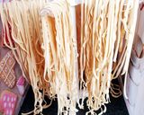 Une image de l'étape 2 de La recette véritable à la carbonara 😋.