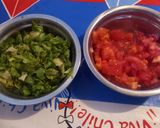 Foto del paso 5 de la receta: Pescado y papas fritas con ensalada de lechuga y tomate