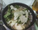 Foto langkah ke 4 dari resep Mie Kuah Ayam.