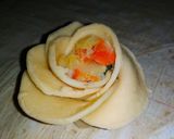 Foto langkah ke 8 dari resep Pastel mawar.