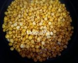 A picture of step 1 of Chana dal chutney.