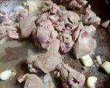 Hình bước làm 1 của món Lòng gà xào hành