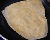 A picture of step 2 of Egg Paratha.