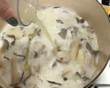 A picture of step 4 of Tom Kha Gai.
