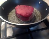 Foto del passaggio 6 della ricetta Filetto di fassona con fonduta e cipolla fritta