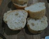 Foto langkah ke 2 dari resep Easy Garlic Bread.