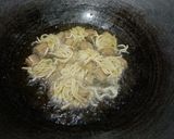 Foto langkah ke 4 dari resep Sosis Gulung Mie.