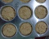 Foto langkah ke 4 dari resep Yoghurt Cheese Muffin resep Tintin Rayner.