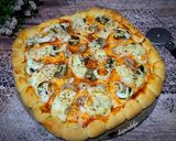 Foto langkah ke 4 dari resep Pizza Jamur.