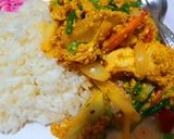 รูปขั้นตอนการทำที่ 5 ของ กุ้งผัดผงกะหรี่