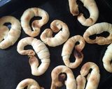 Foto del paso 7 de la receta: Medialunas saladitas para Valen