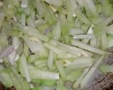 Foto langkah ke 1 dari resep Tumis manis labu siam.