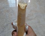 Foto langkah ke 6 dari resep Es Lilin Yogurt Rasa Mangga.