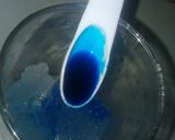 A picture of step 3 of Blue curacao lemonade.