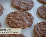 A picture of step 9 of Macadamia Nut Chocolate Cookies.