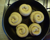 Foto del paso 11 de la receta: Caracolas de pan de ajetes
