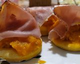 Foto del passaggio 4 della ricetta Focaccine di zucca in padella senza lievitazione