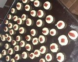 Foto del paso 4 de la receta: Ojitos De dulce de leche y membrillo